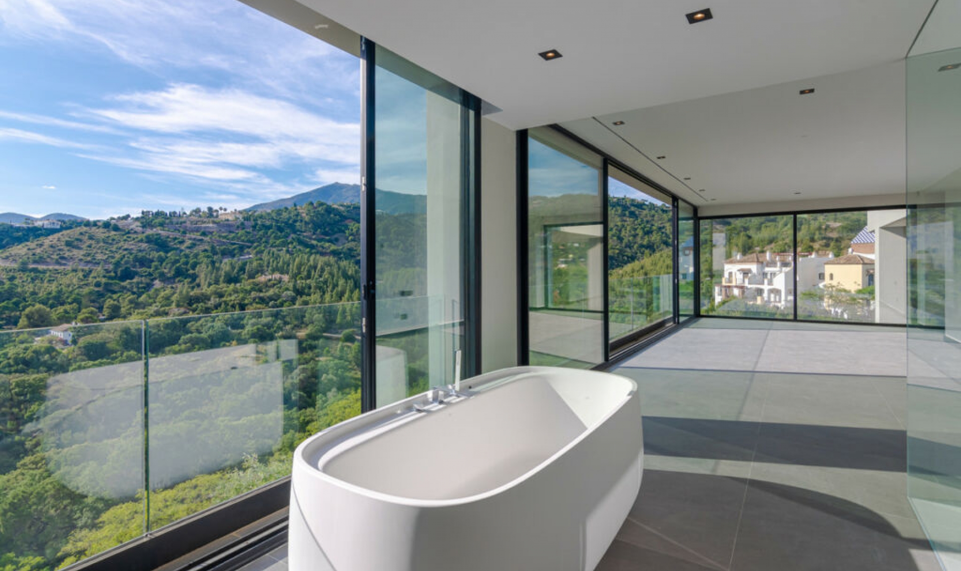 Resale - House -
Los Arqueros