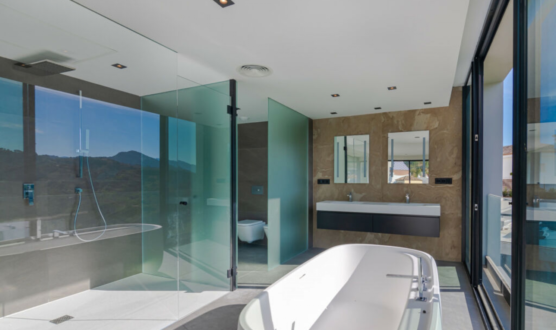 Resale - House -
Los Arqueros