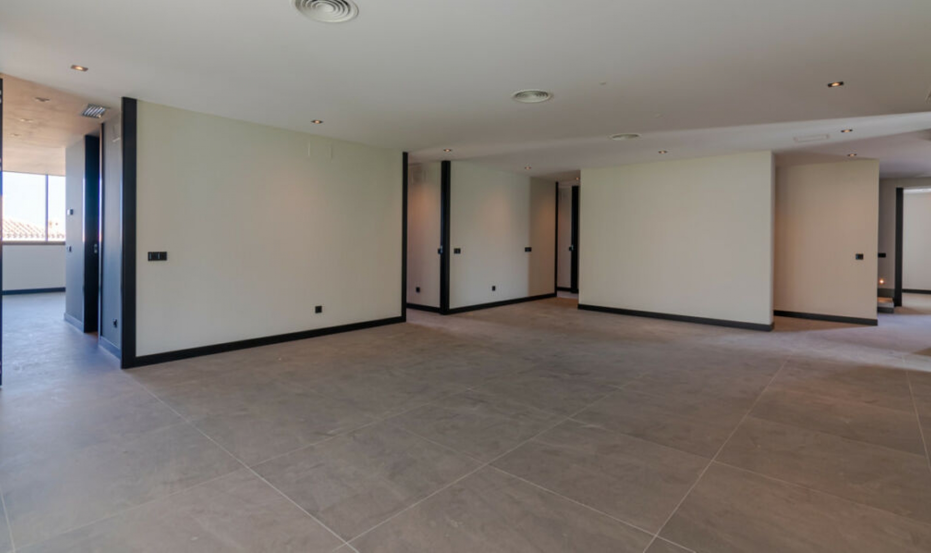 Resale - House -
Los Arqueros