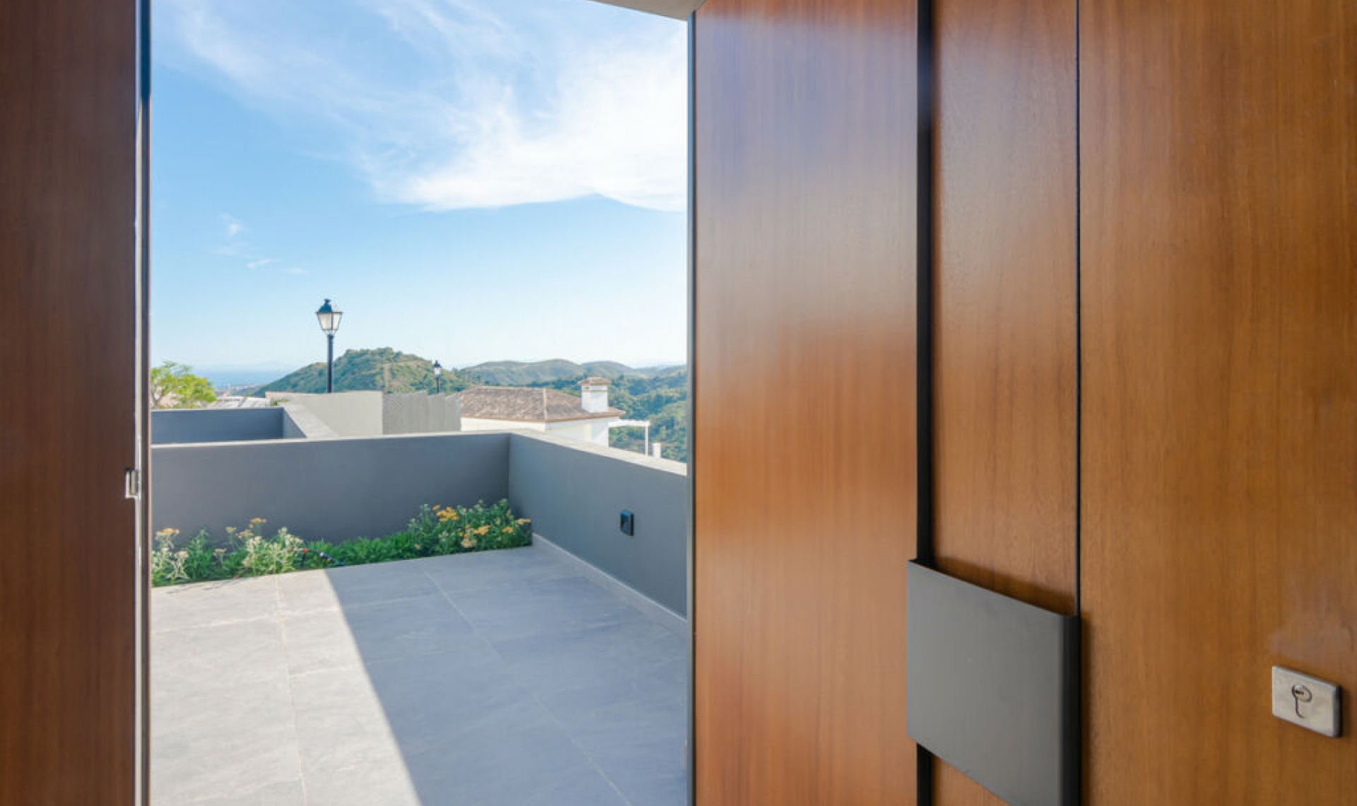 Resale - House -
Los Arqueros