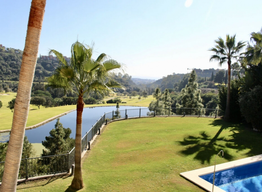 Resale - House -
Los Arqueros