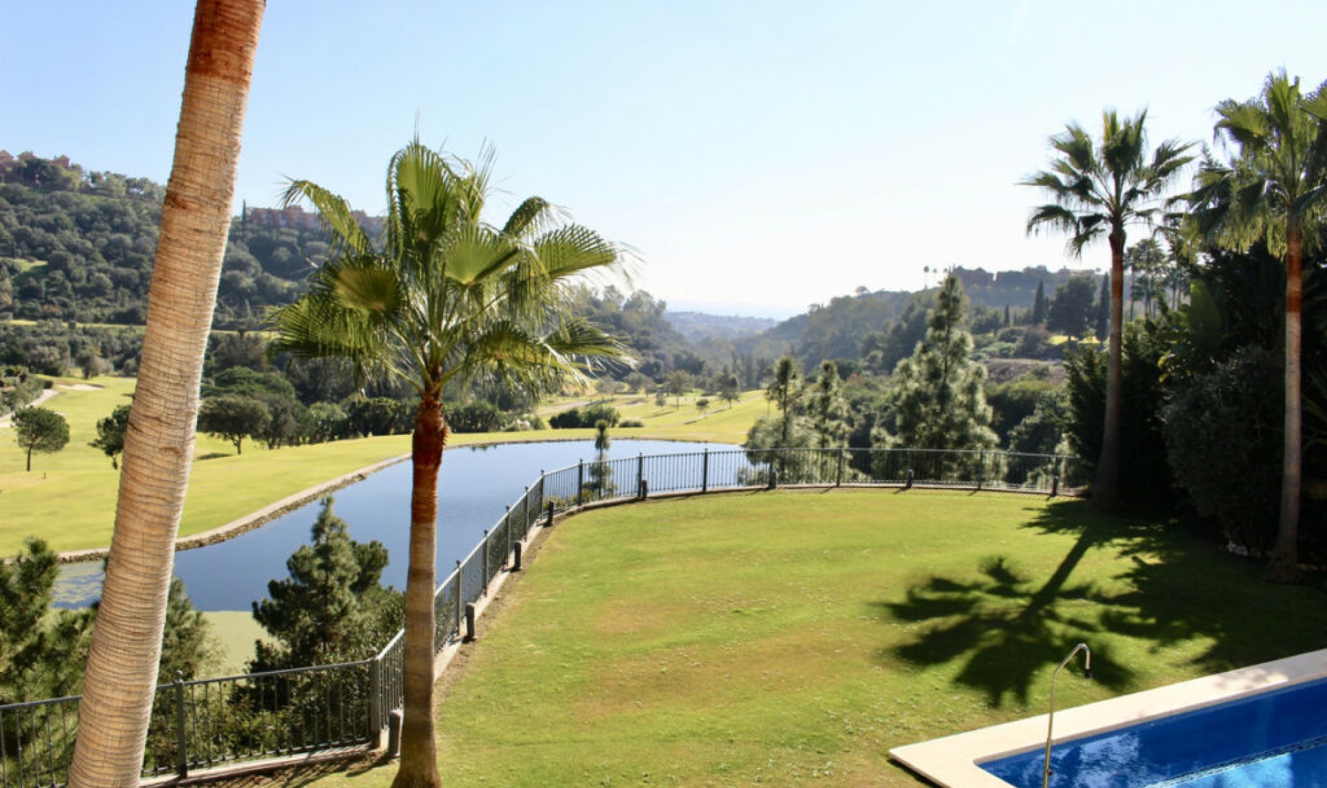 Resale - House -
Los Arqueros