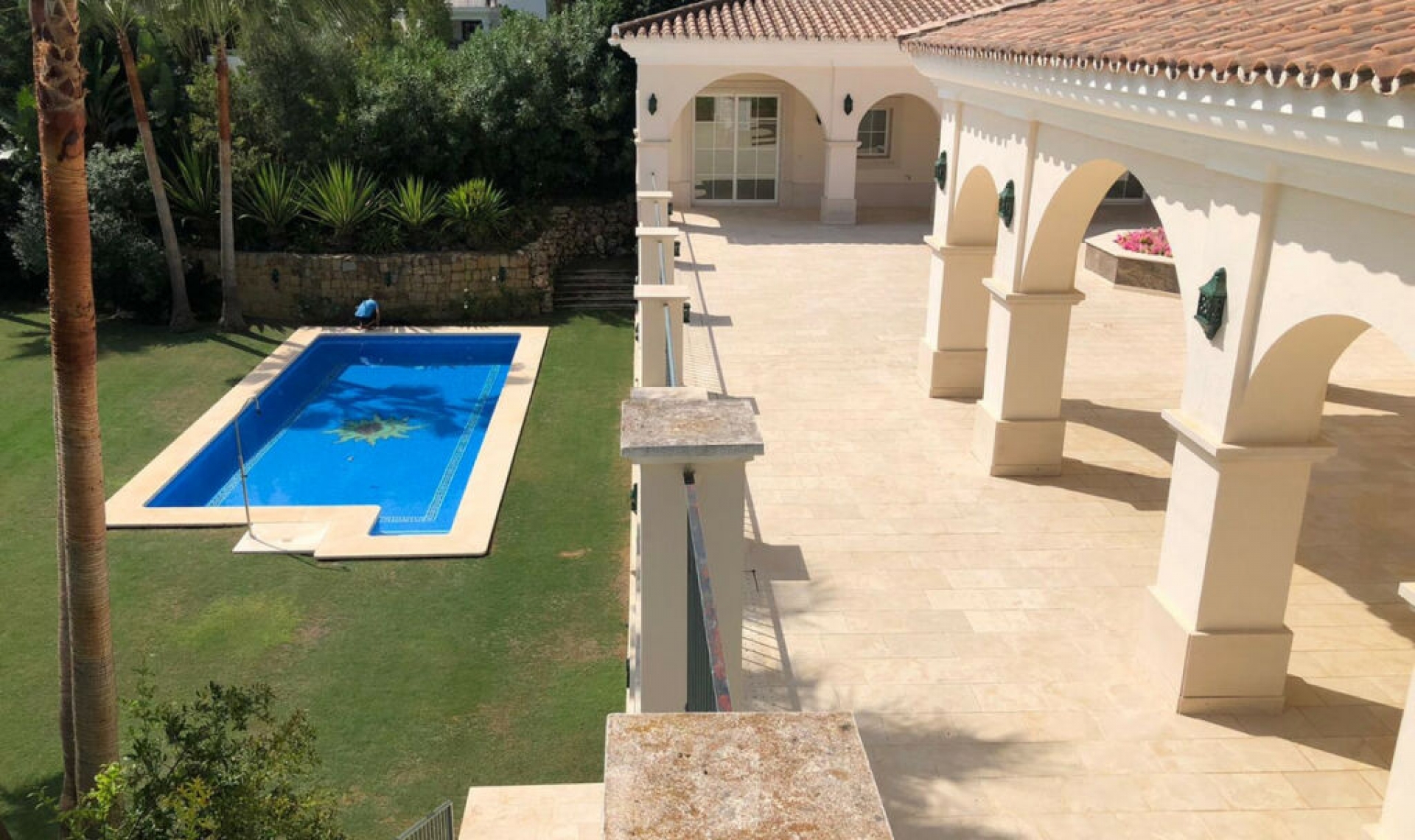 Resale - House -
Los Arqueros