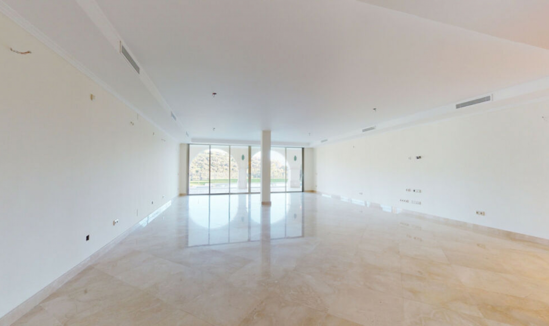 Resale - House -
Los Arqueros