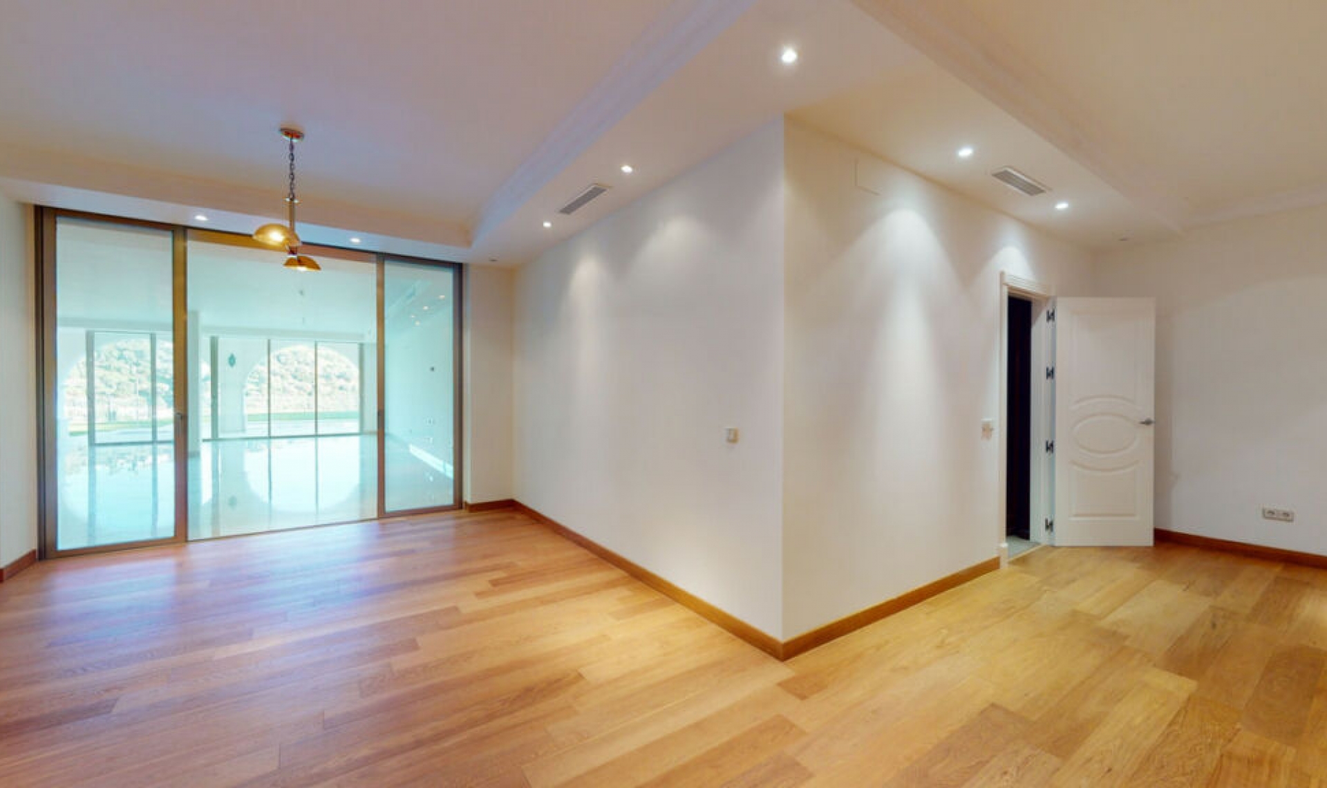 Resale - House -
Los Arqueros