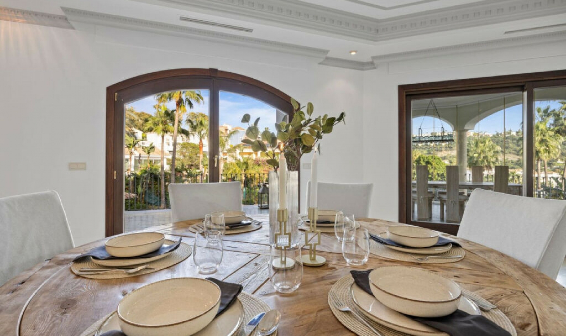 Resale - House -
Los Arqueros