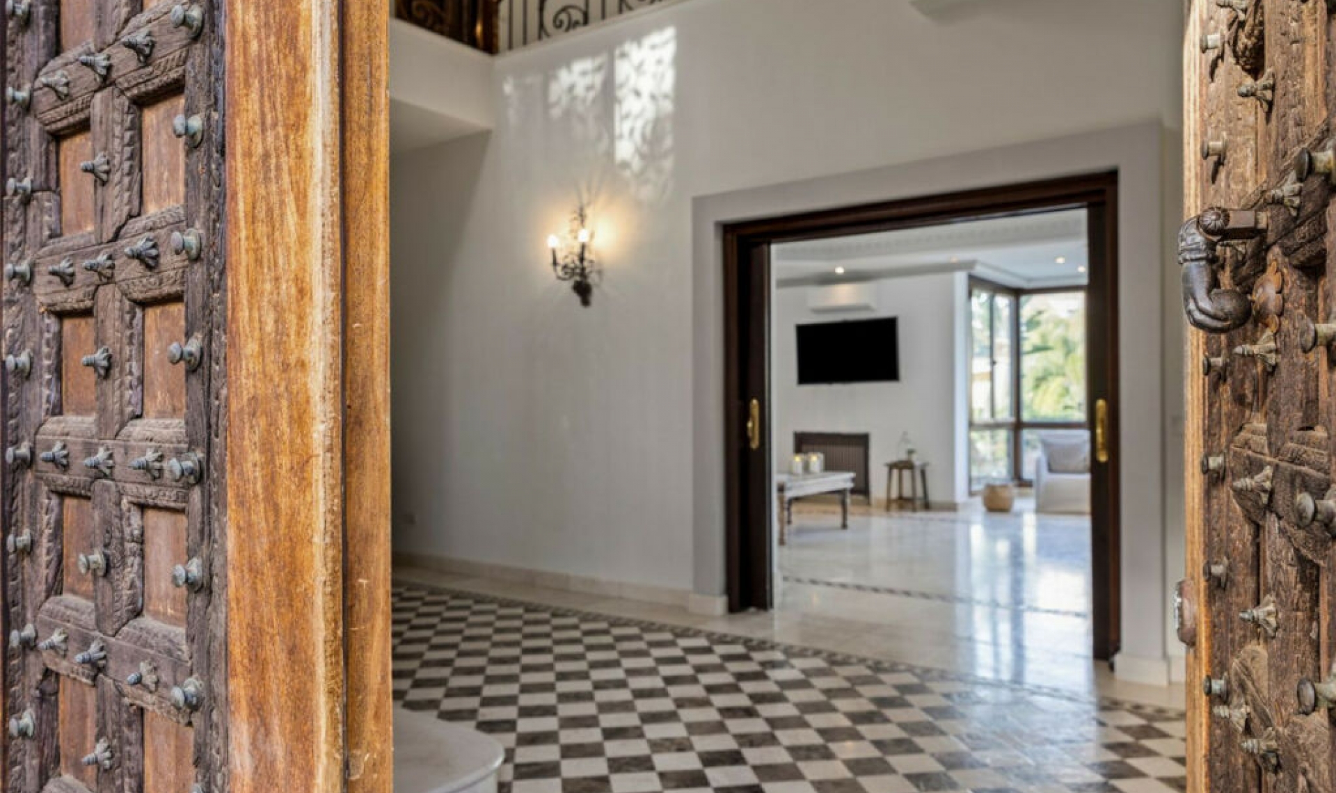 Resale - House -
Los Arqueros