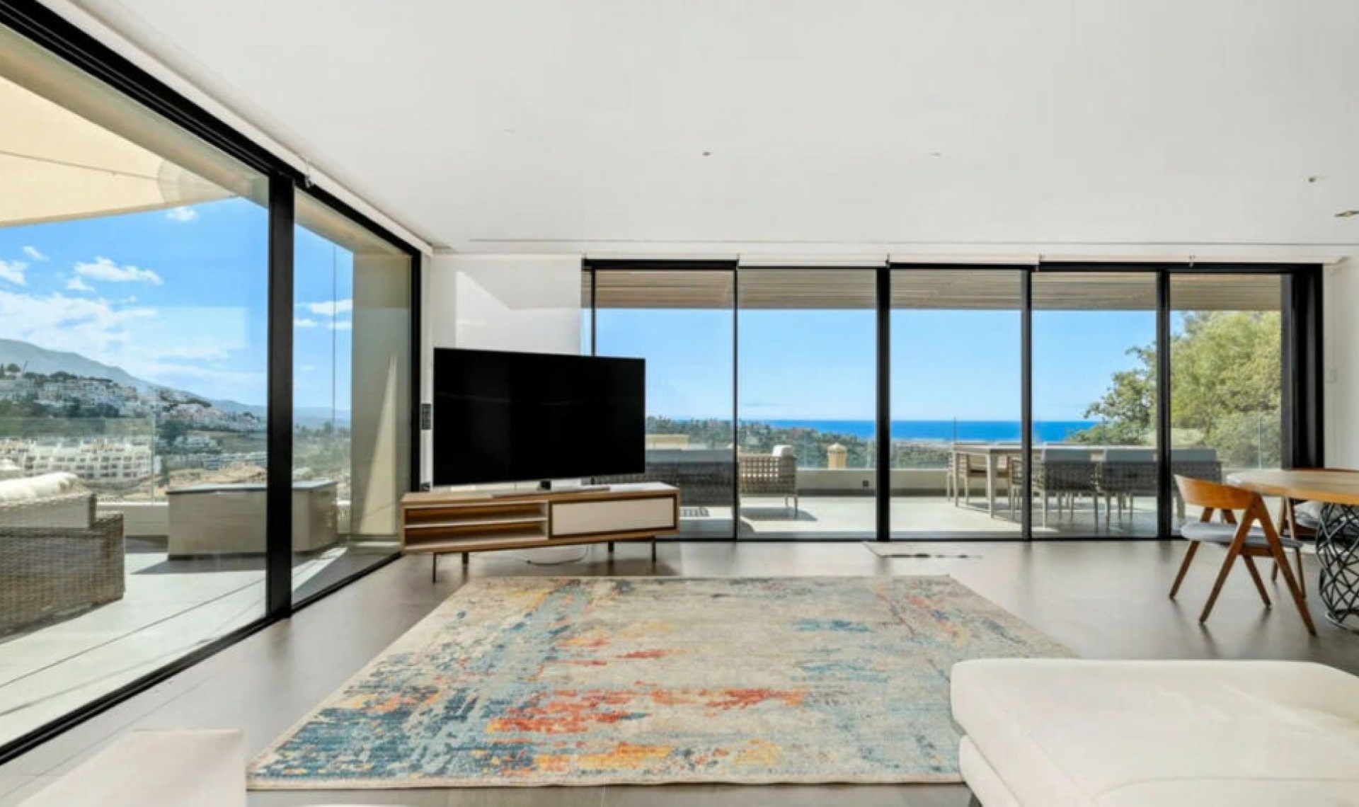 Resale - House -
Los Arqueros