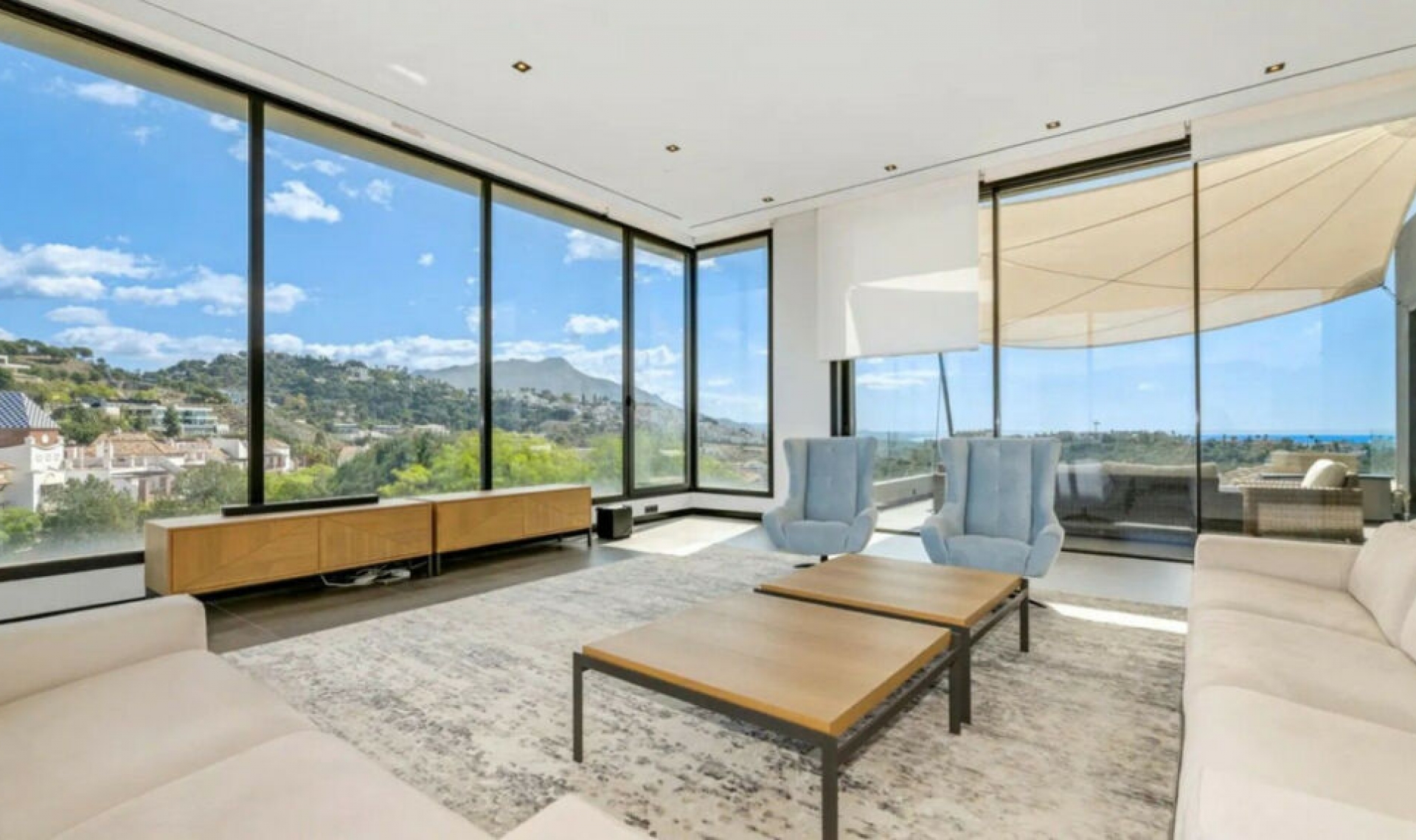 Resale - House -
Los Arqueros