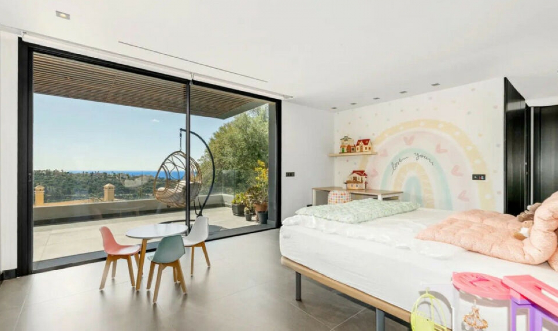 Resale - House -
Los Arqueros