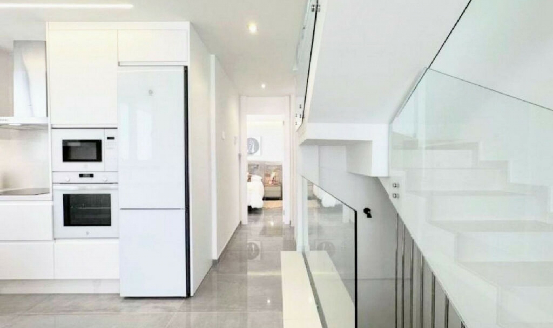 Resale - House -
Los Balcones