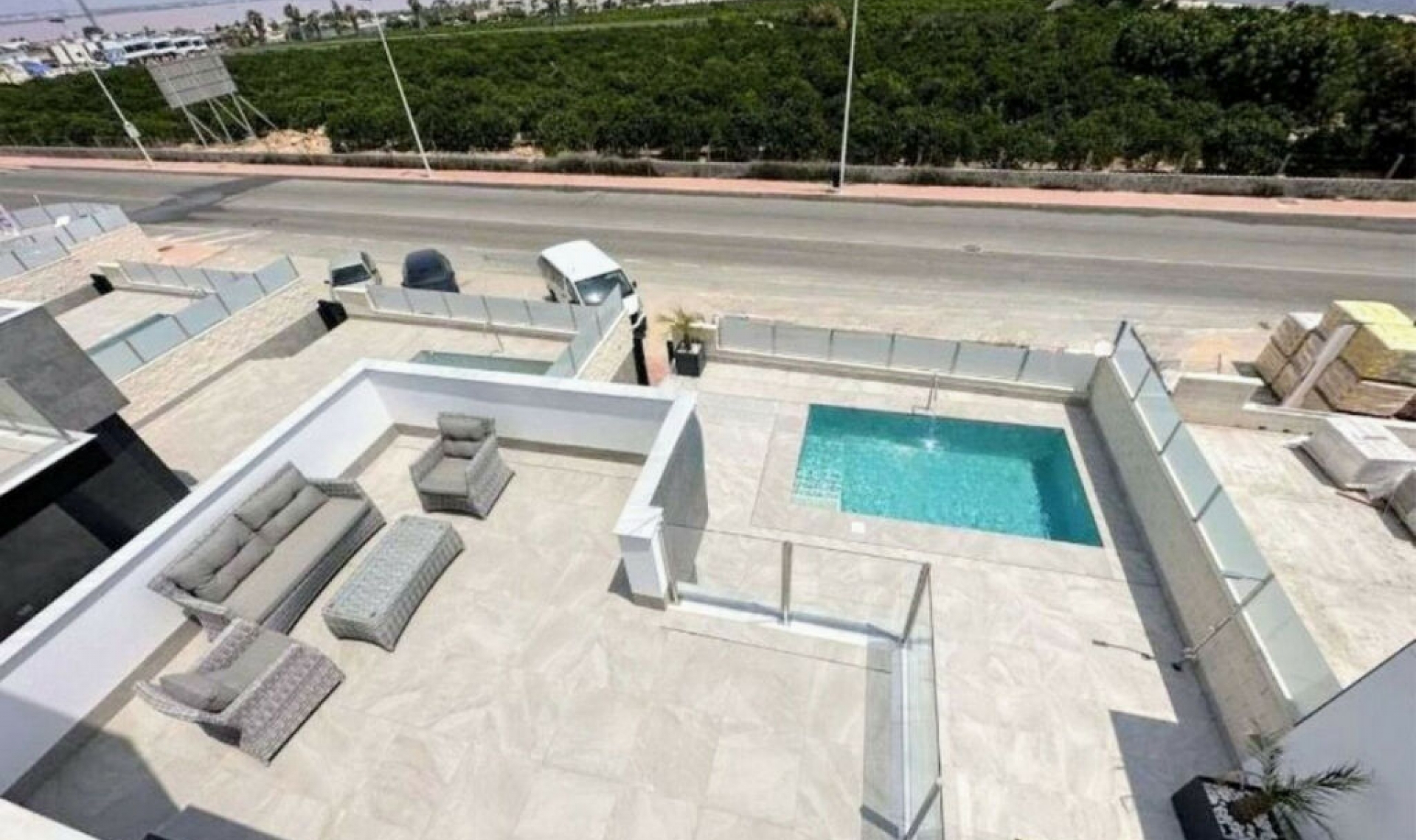 Resale - House -
Los Balcones