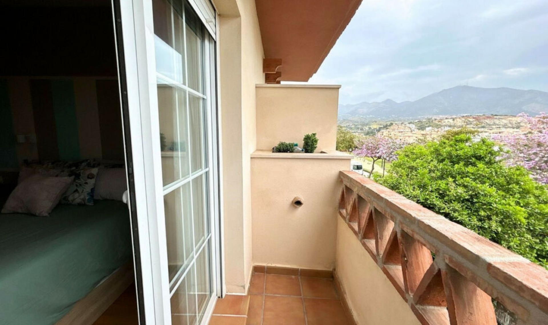 Resale - House -
Los Boliches