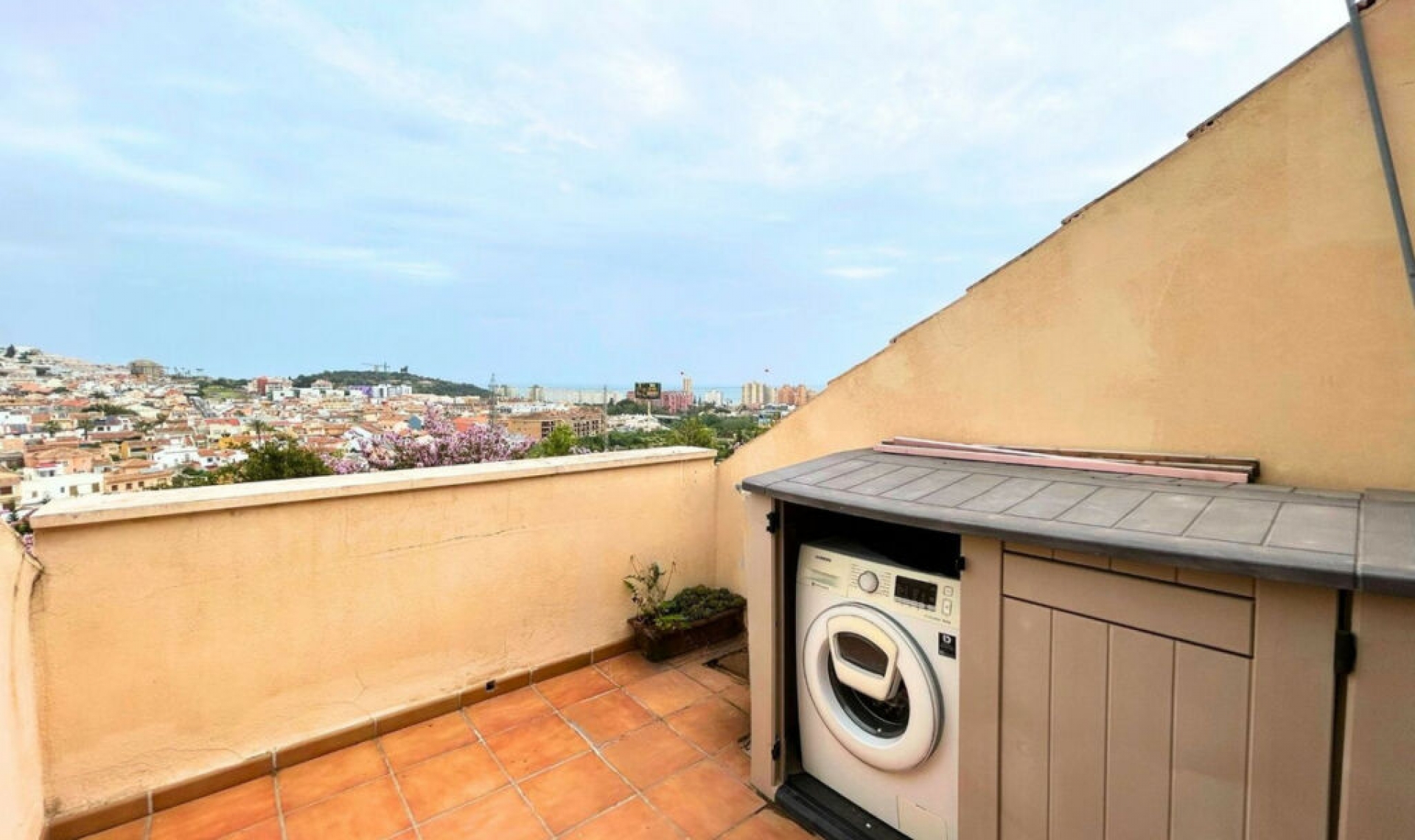 Resale - House -
Los Boliches