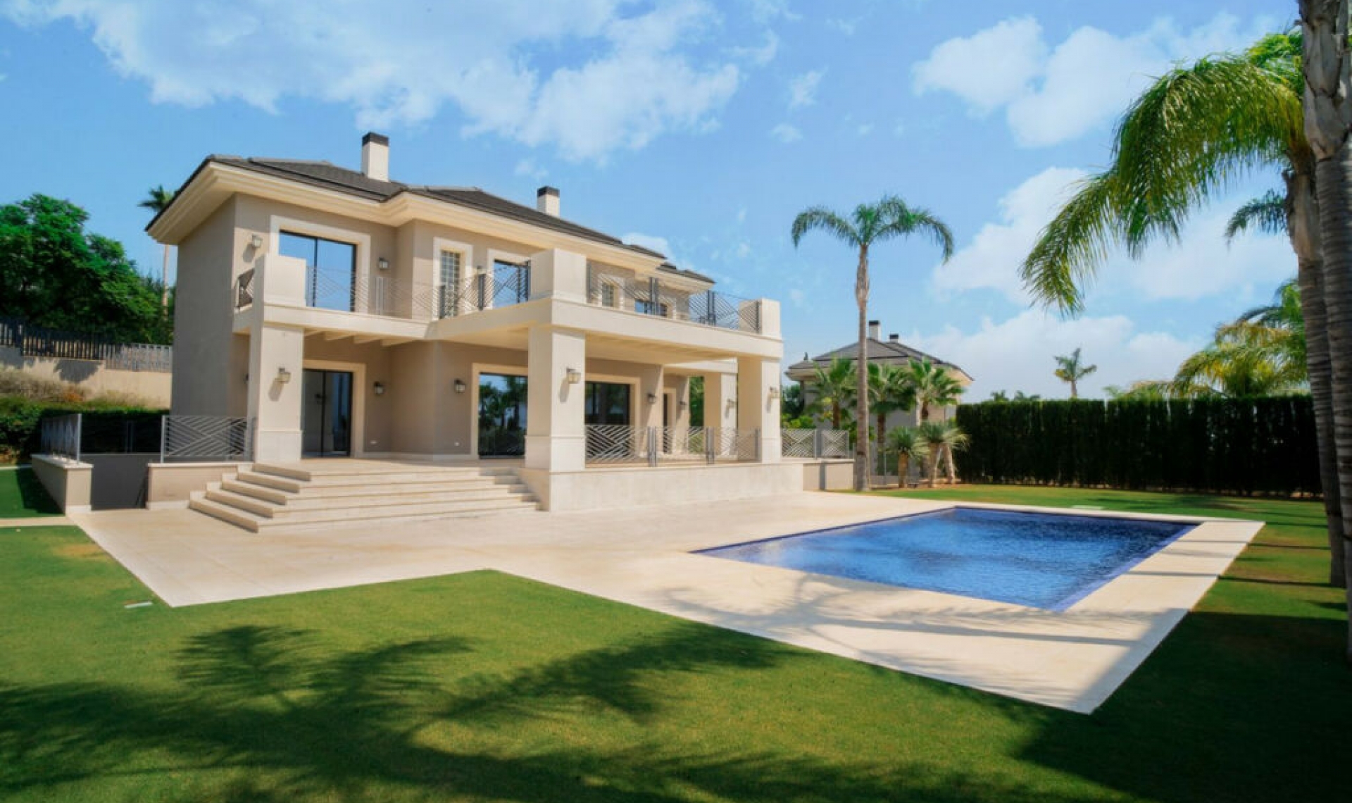 Resale - House -
Los Flamingos