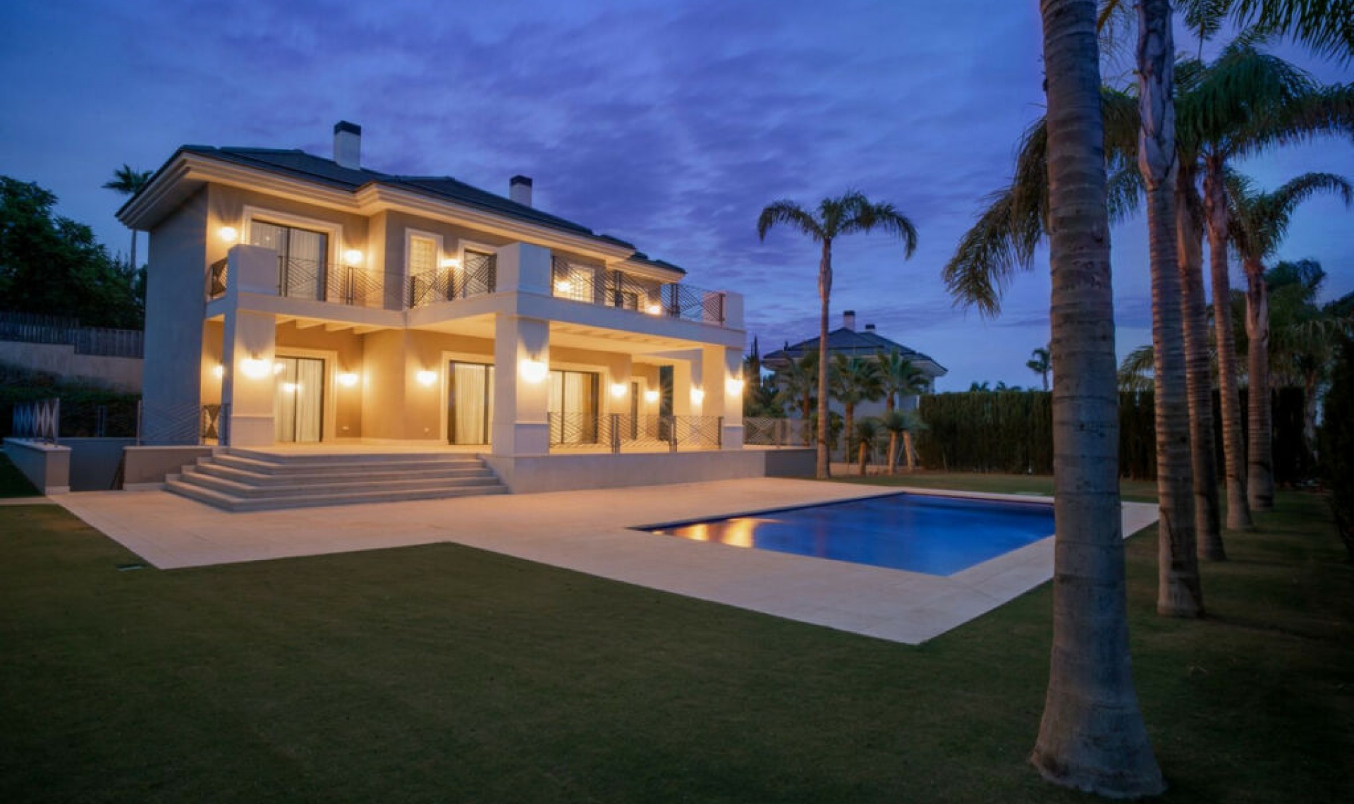 Resale - House -
Los Flamingos