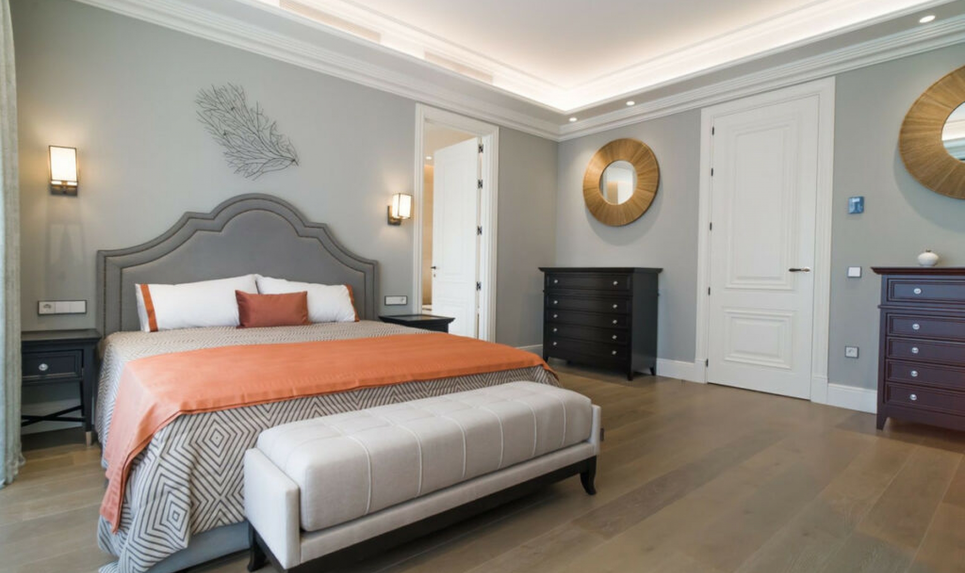 Resale - House -
Los Flamingos