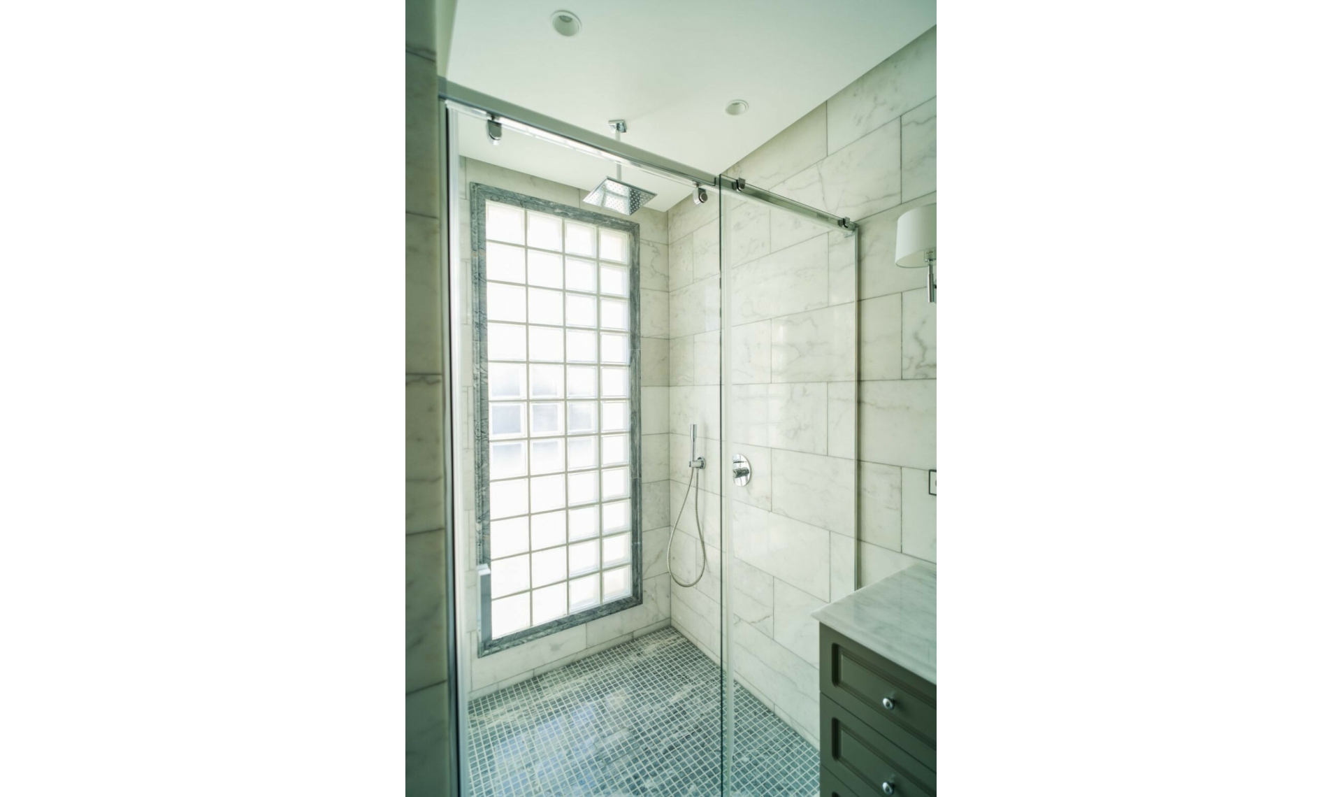 Resale - House -
Los Flamingos