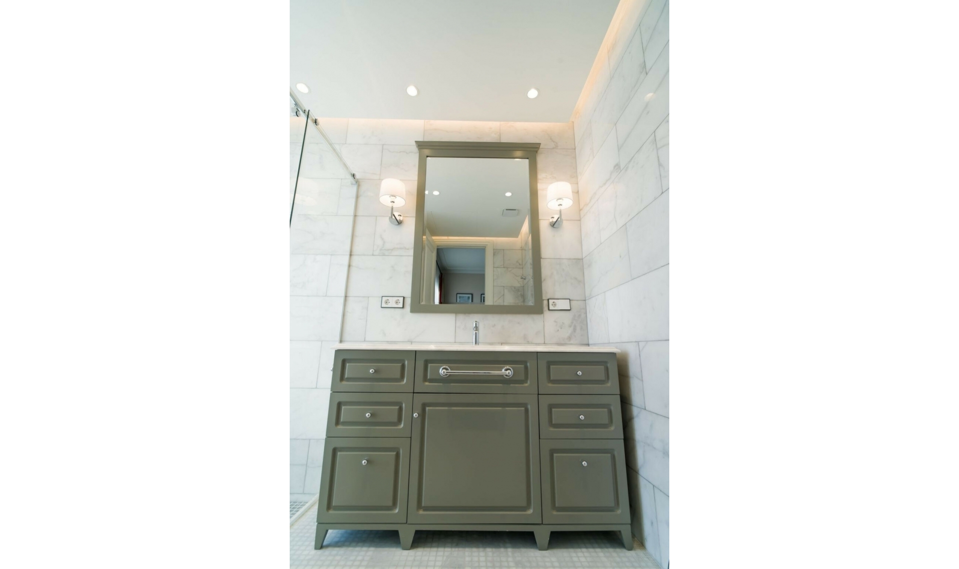 Resale - House -
Los Flamingos