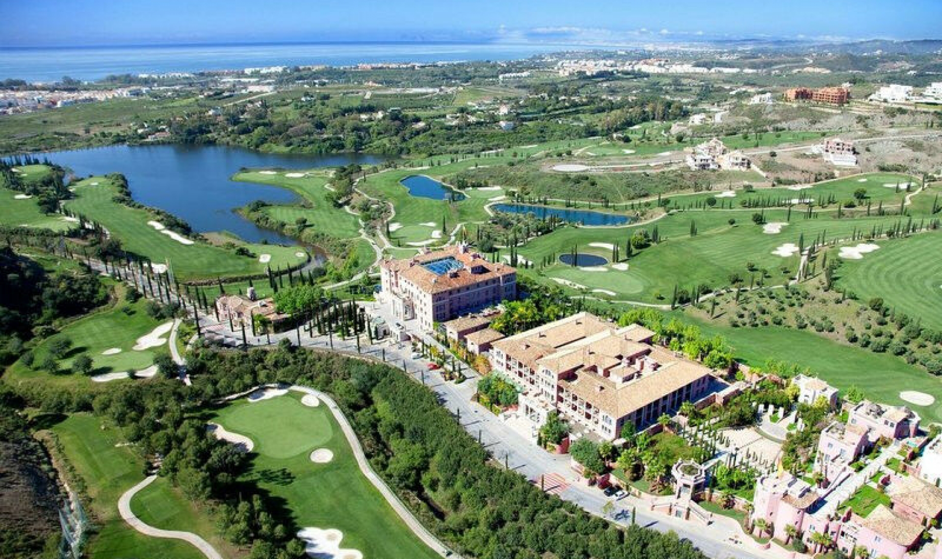 Resale - House -
Los Flamingos