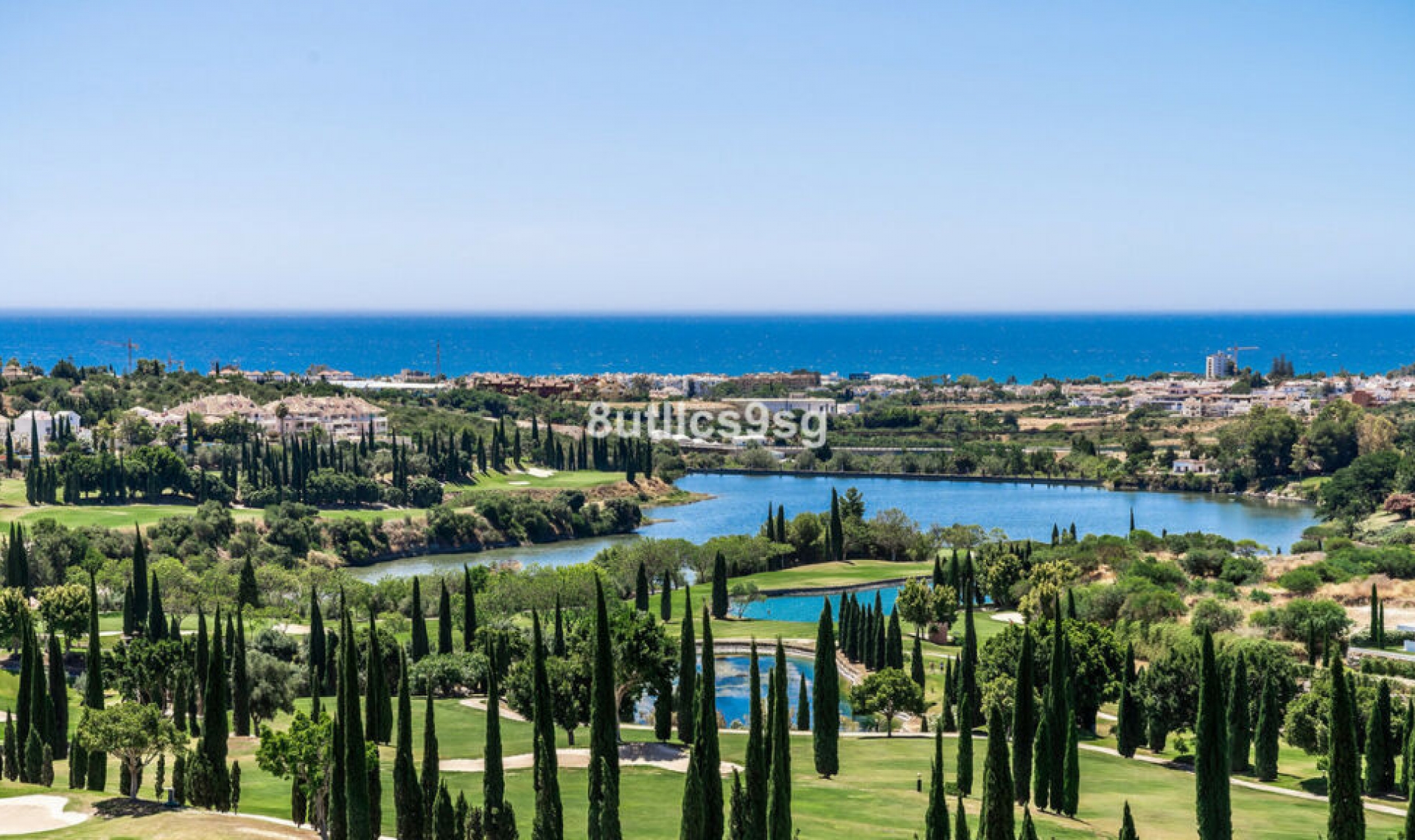 Resale - House -
Los Flamingos