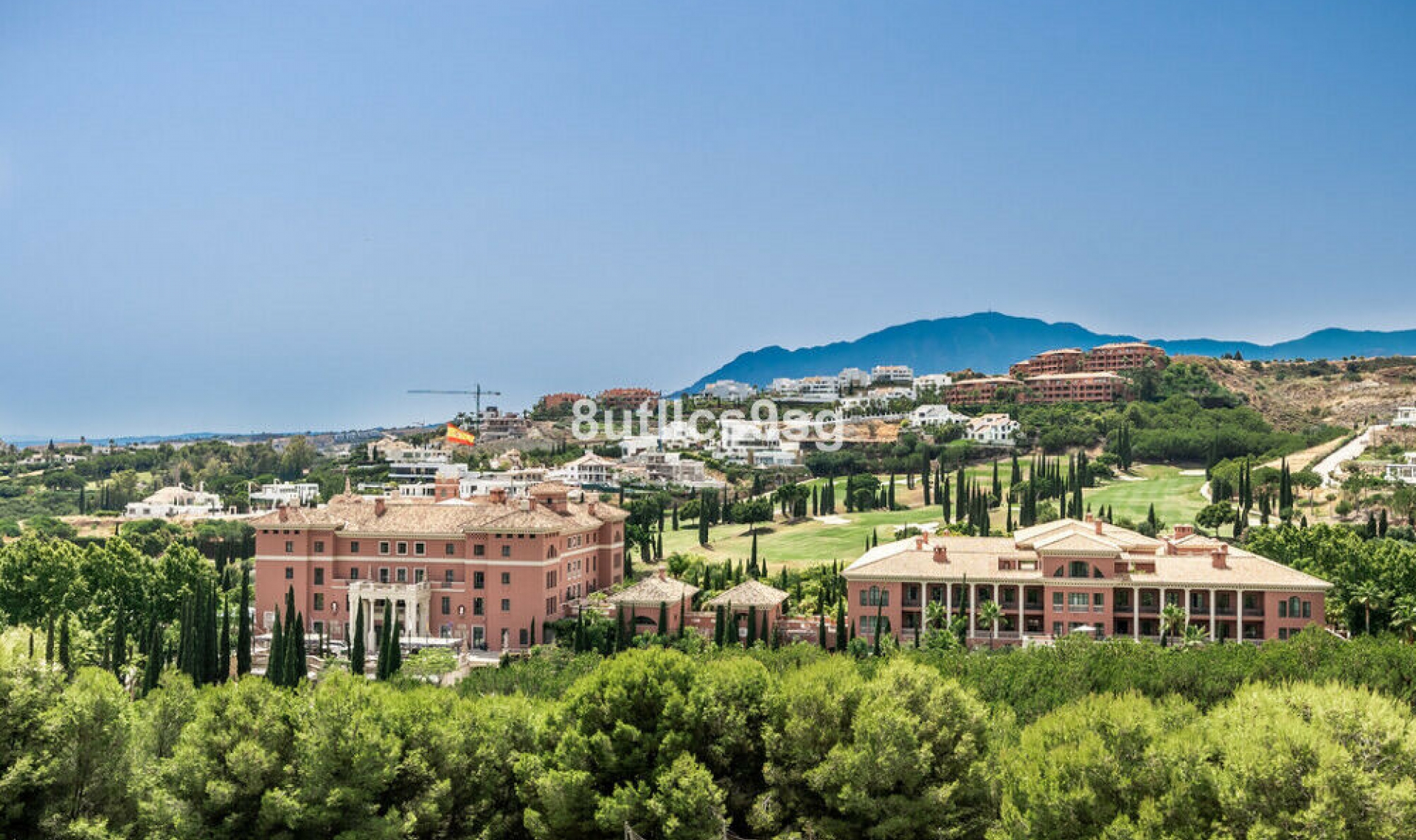 Resale - House -
Los Flamingos