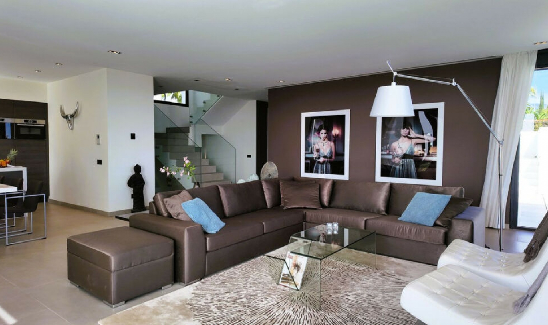 Resale - House -
Los Flamingos