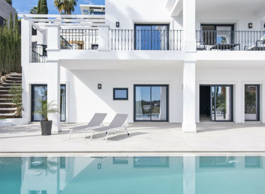 Resale - House -
Los Flamingos