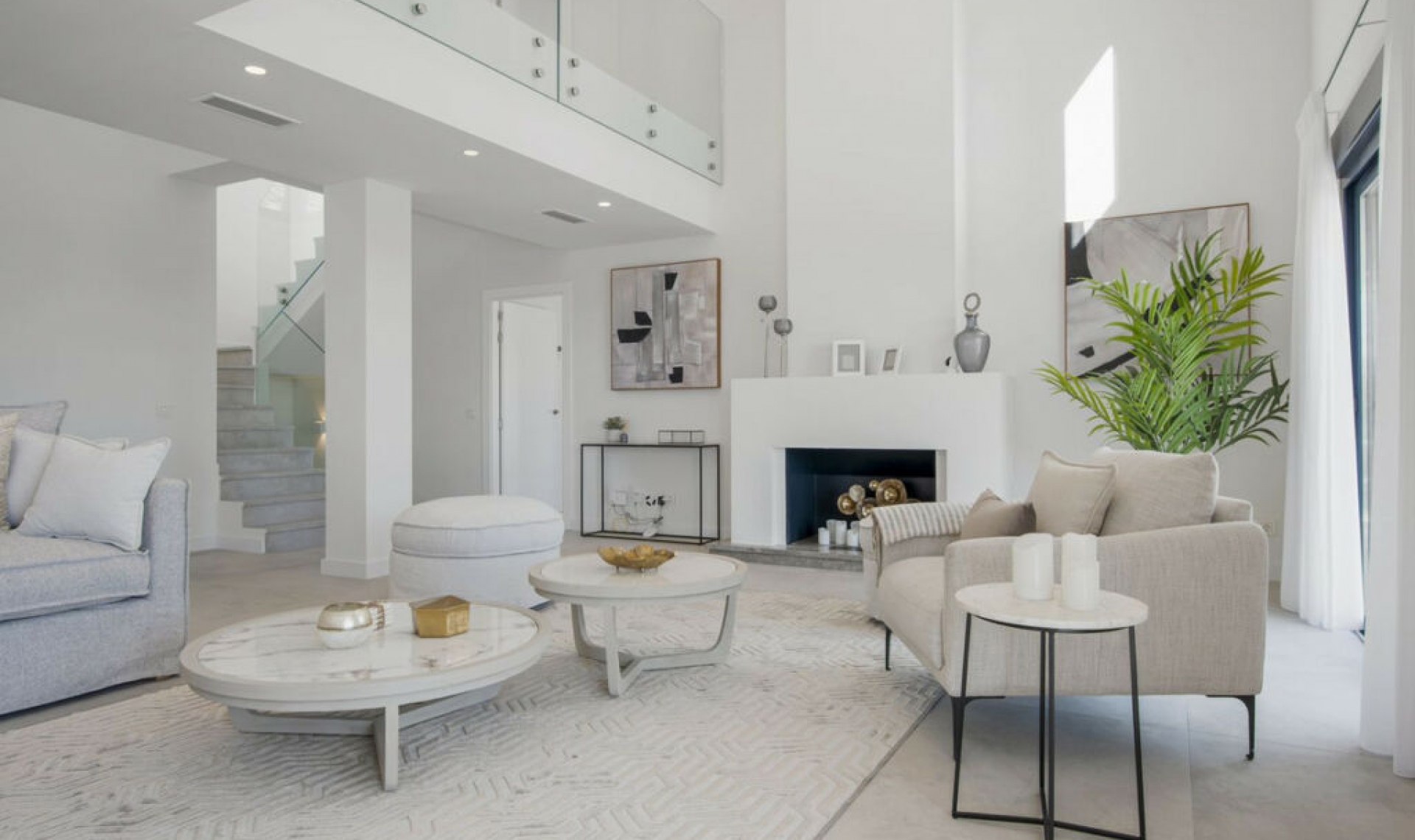 Resale - House -
Los Flamingos