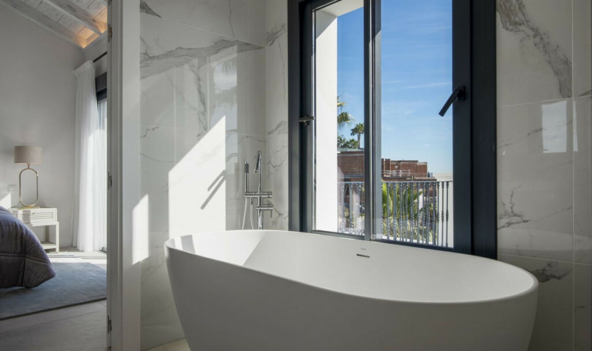 Resale - House -
Los Flamingos