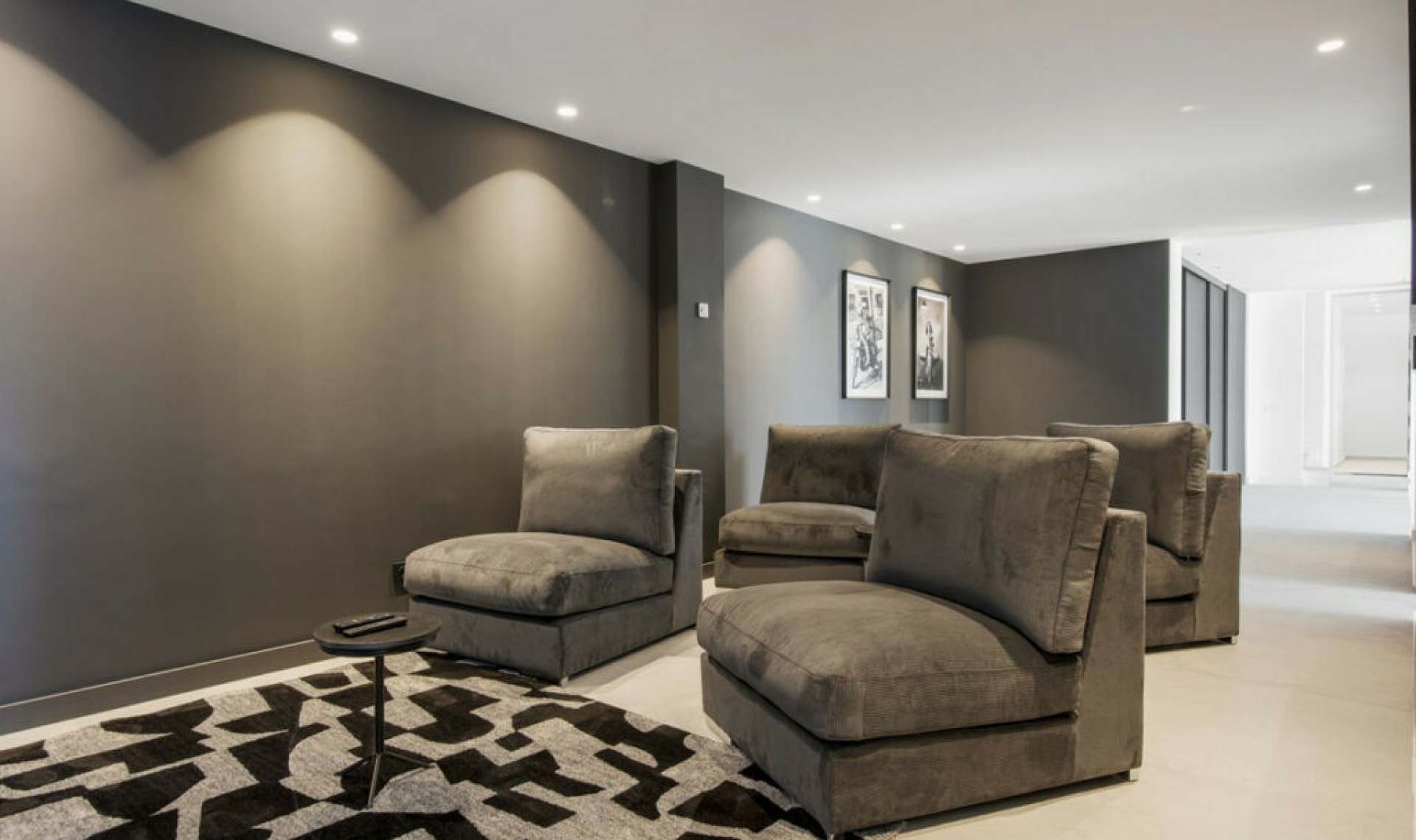 Resale - House -
Los Flamingos