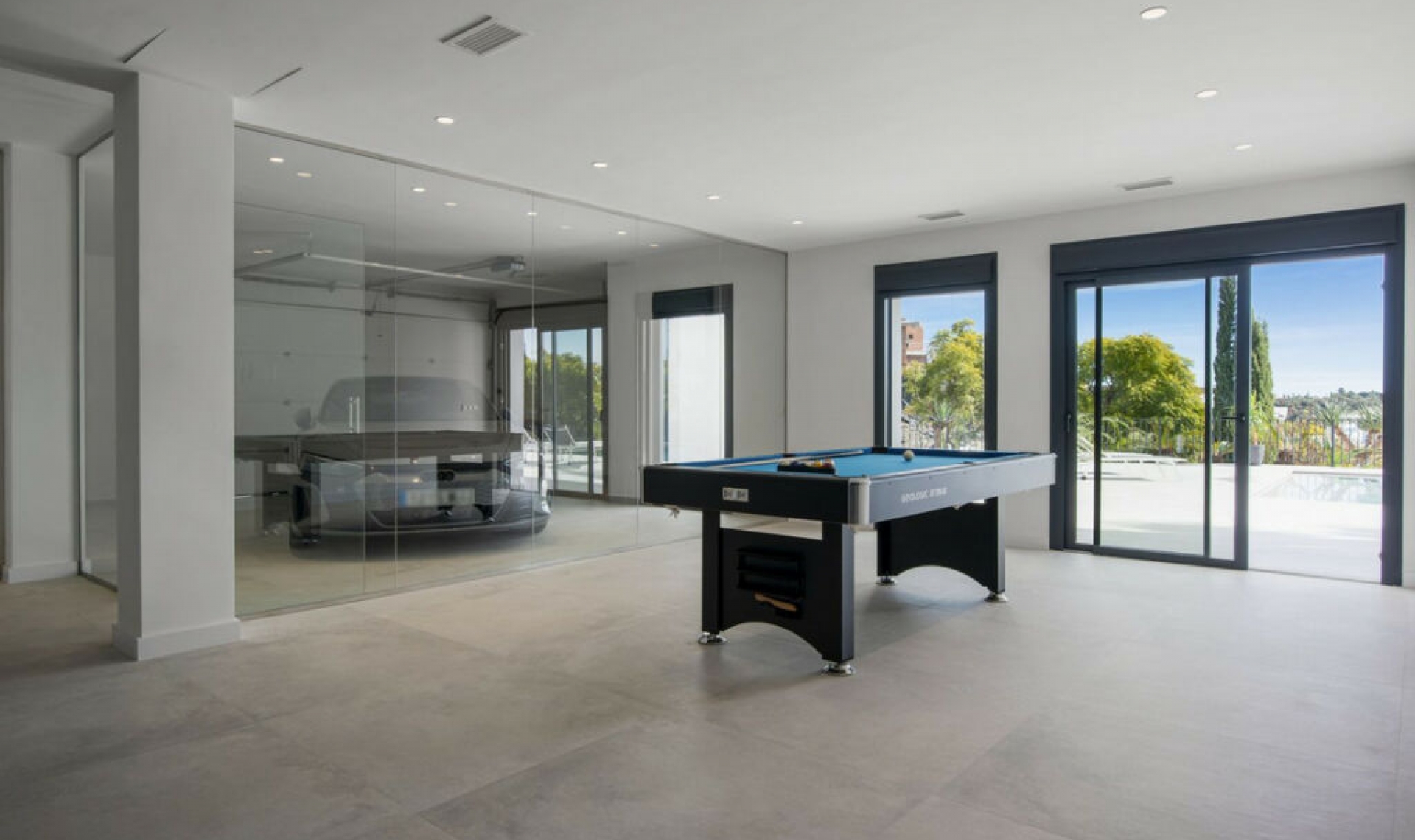 Resale - House -
Los Flamingos