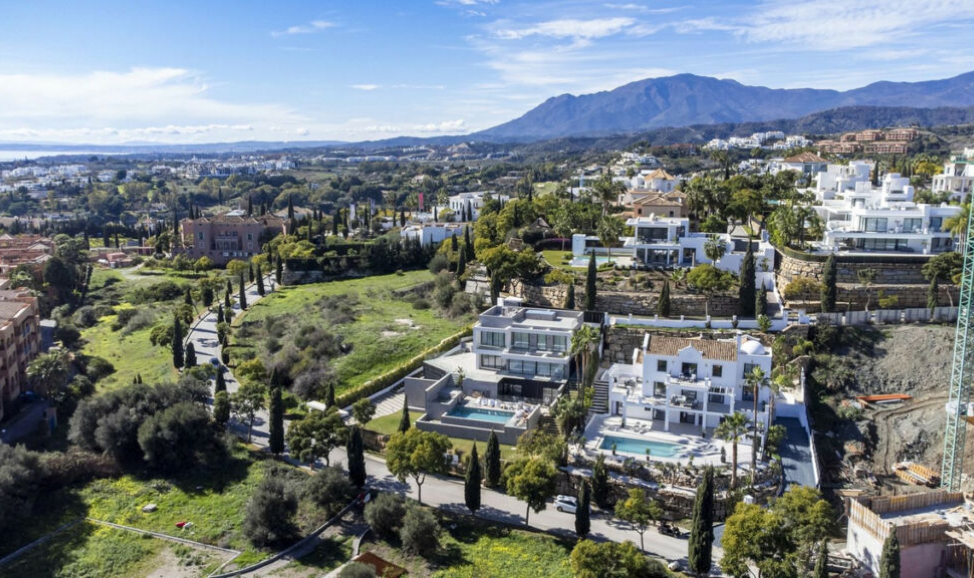 Resale - House -
Los Flamingos