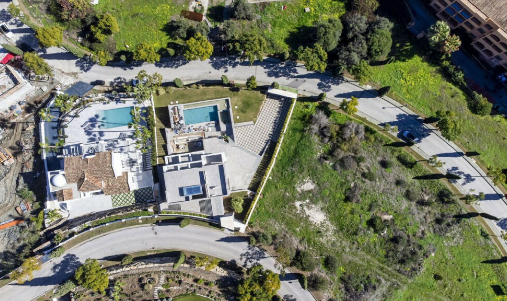 Resale - House -
Los Flamingos