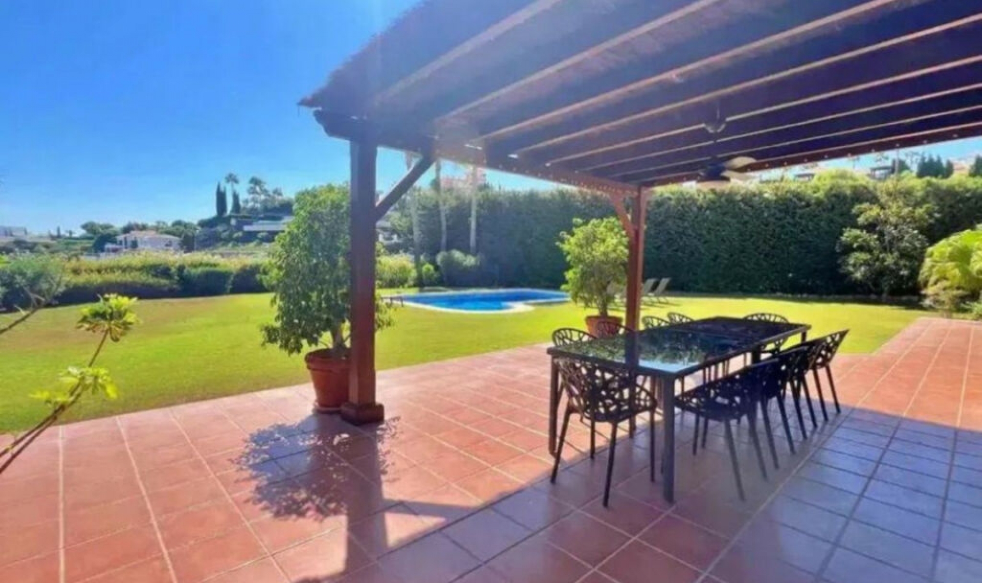 Resale - House -
Los Flamingos