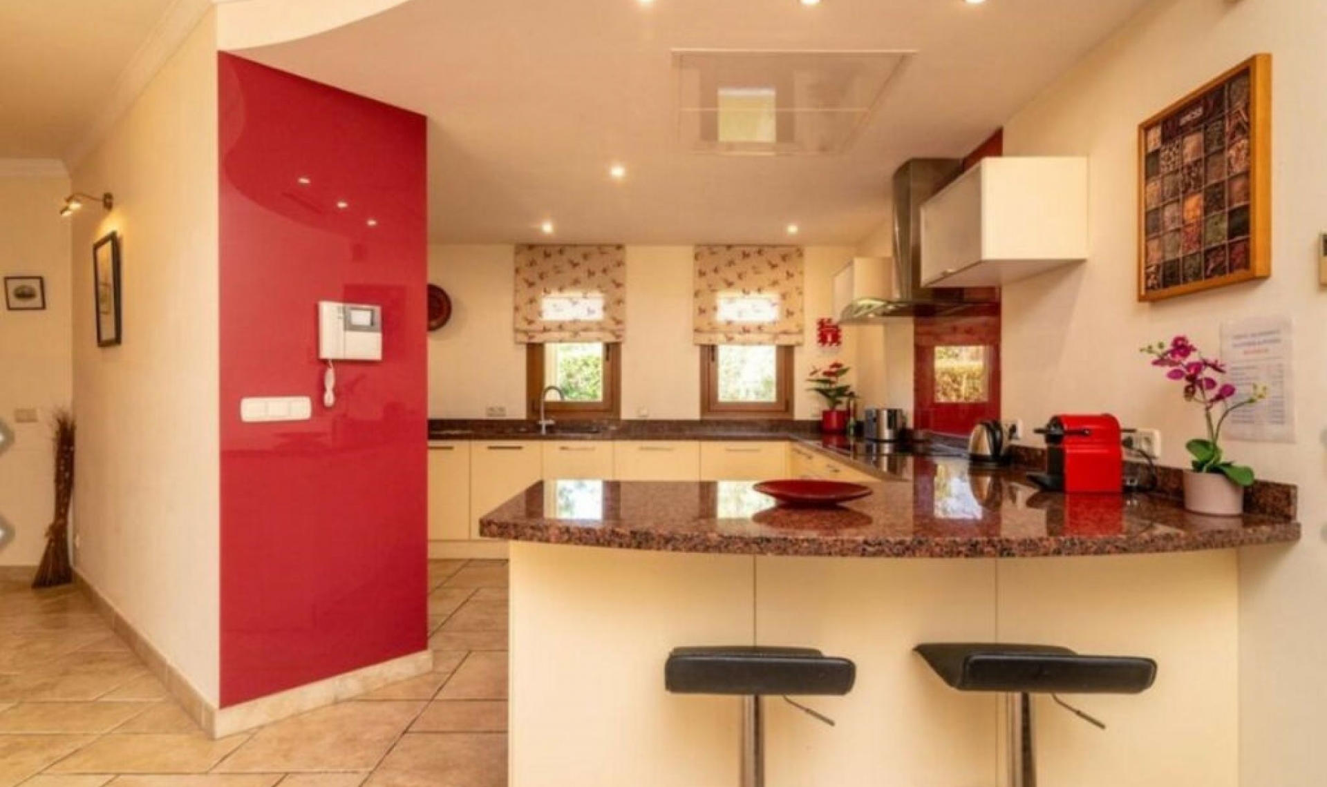 Resale - House -
Los Flamingos