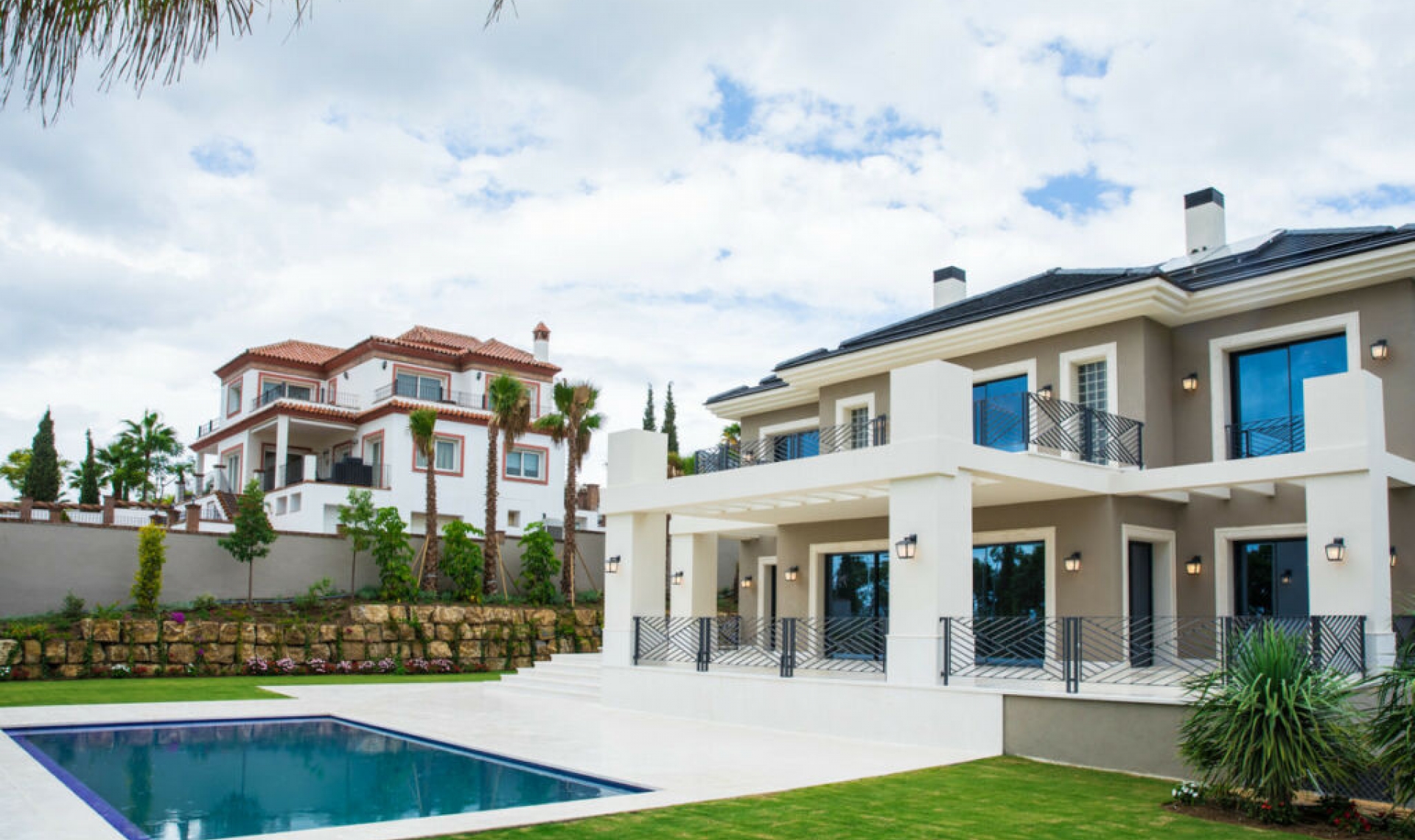 Resale - House -
Los Flamingos