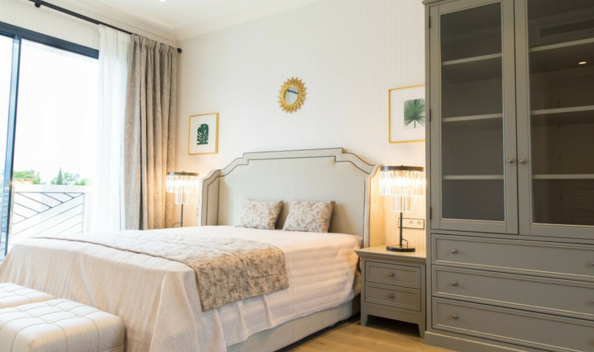 Resale - House -
Los Flamingos