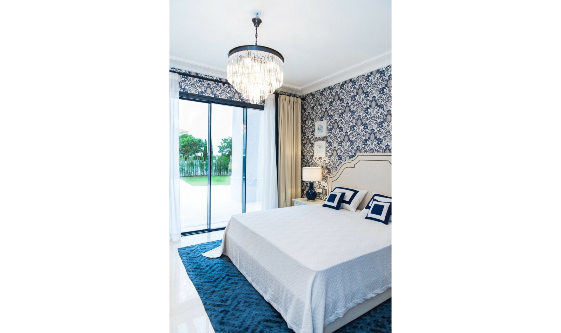 Resale - House -
Los Flamingos