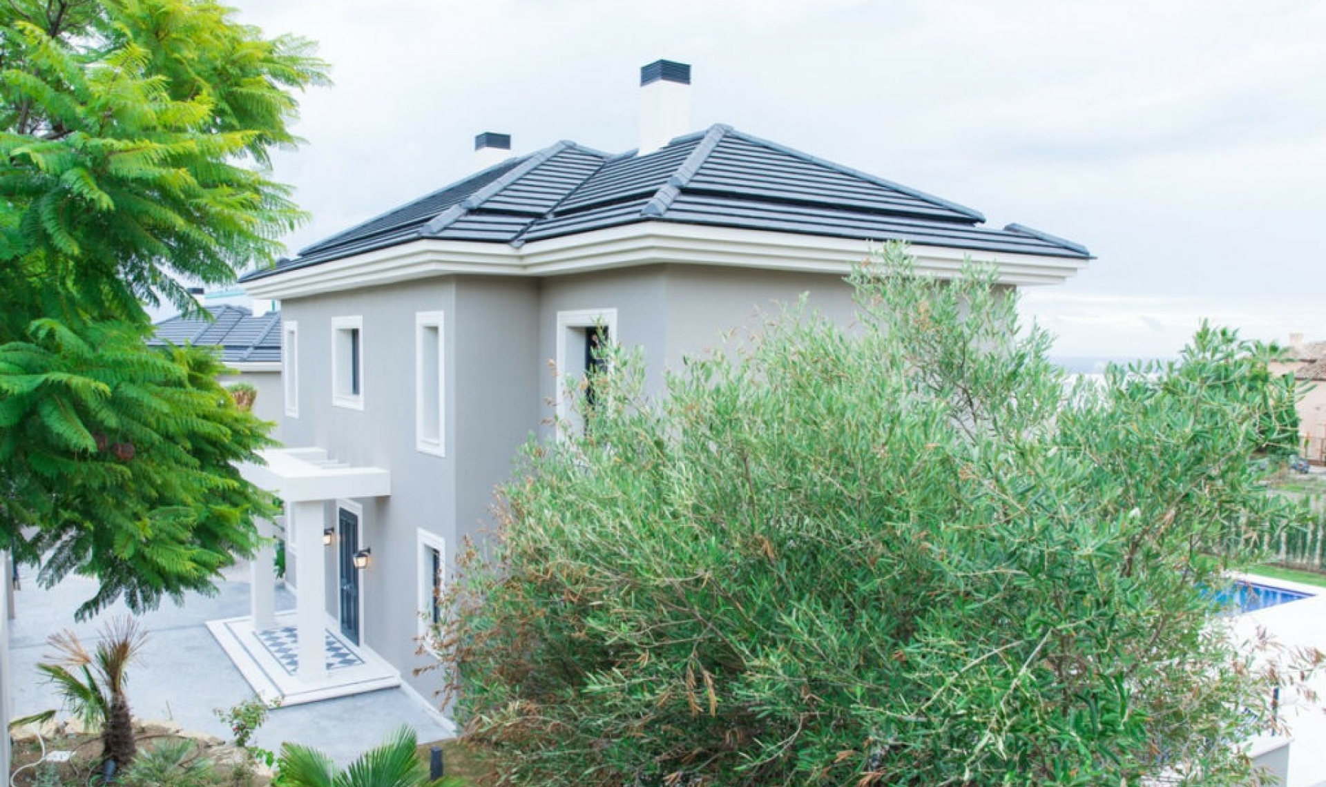 Resale - House -
Los Flamingos