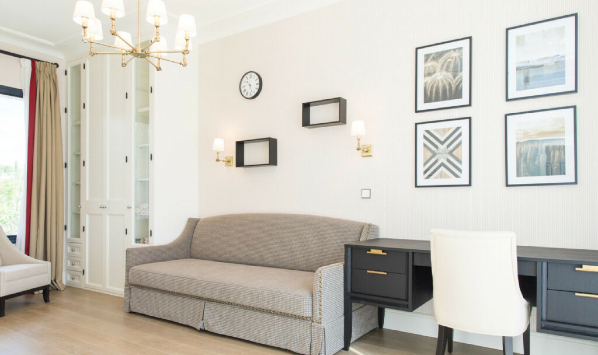 Resale - House -
Los Flamingos