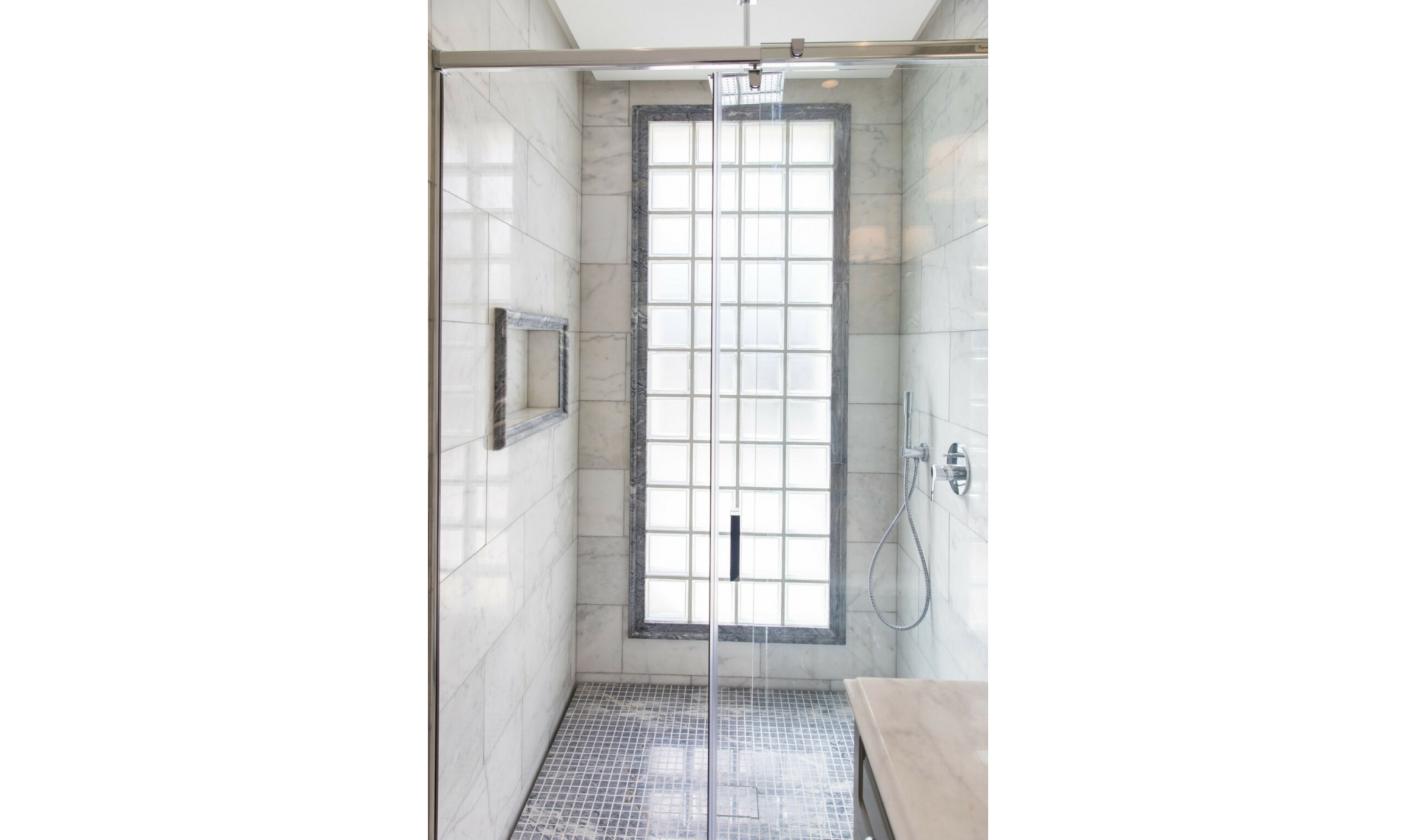 Resale - House -
Los Flamingos