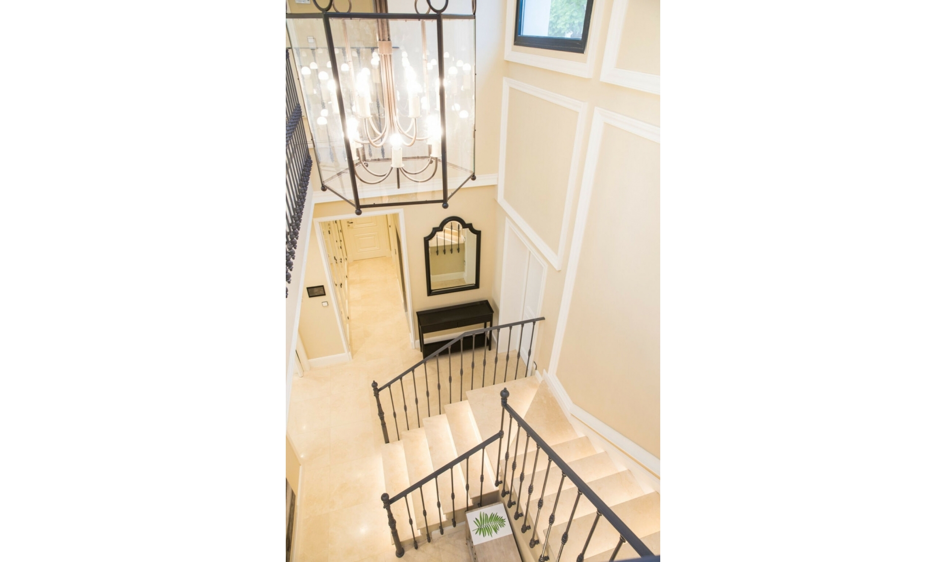 Resale - House -
Los Flamingos