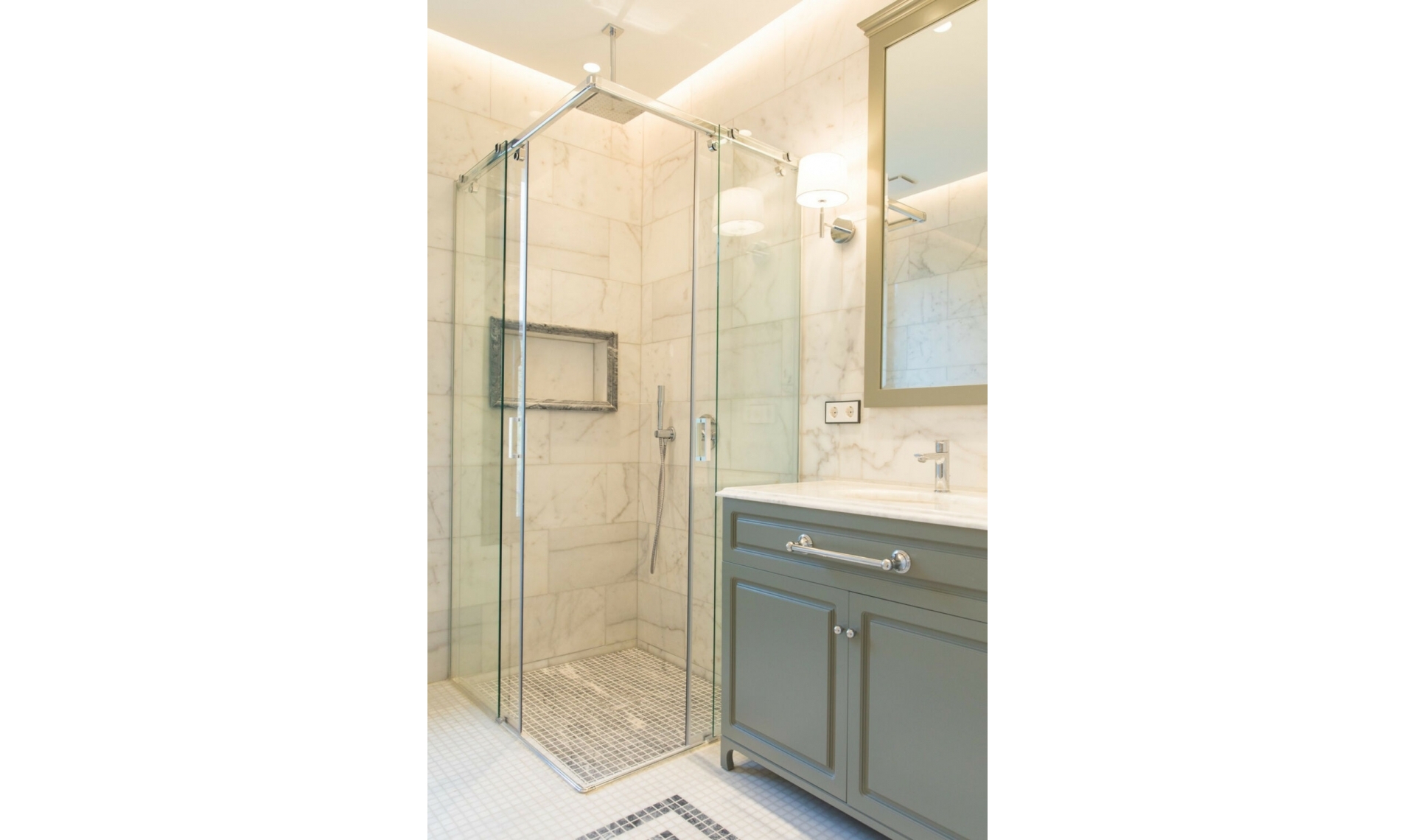 Resale - House -
Los Flamingos