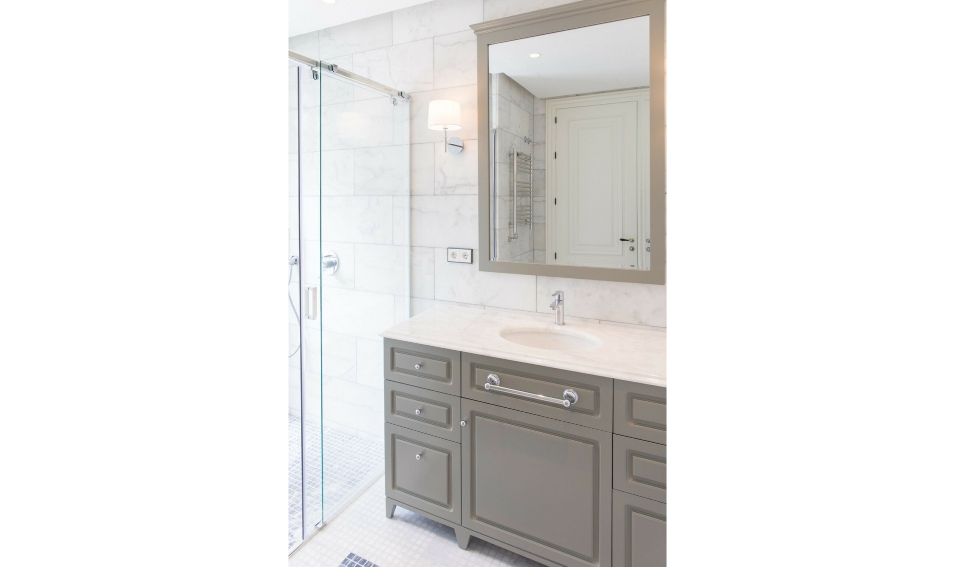 Resale - House -
Los Flamingos