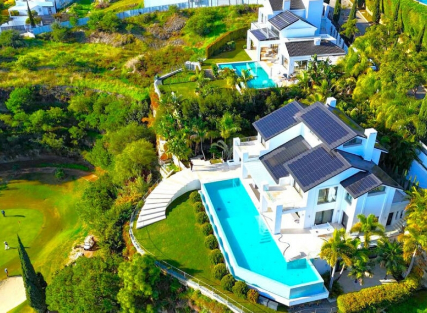 Resale - House -
Los Flamingos