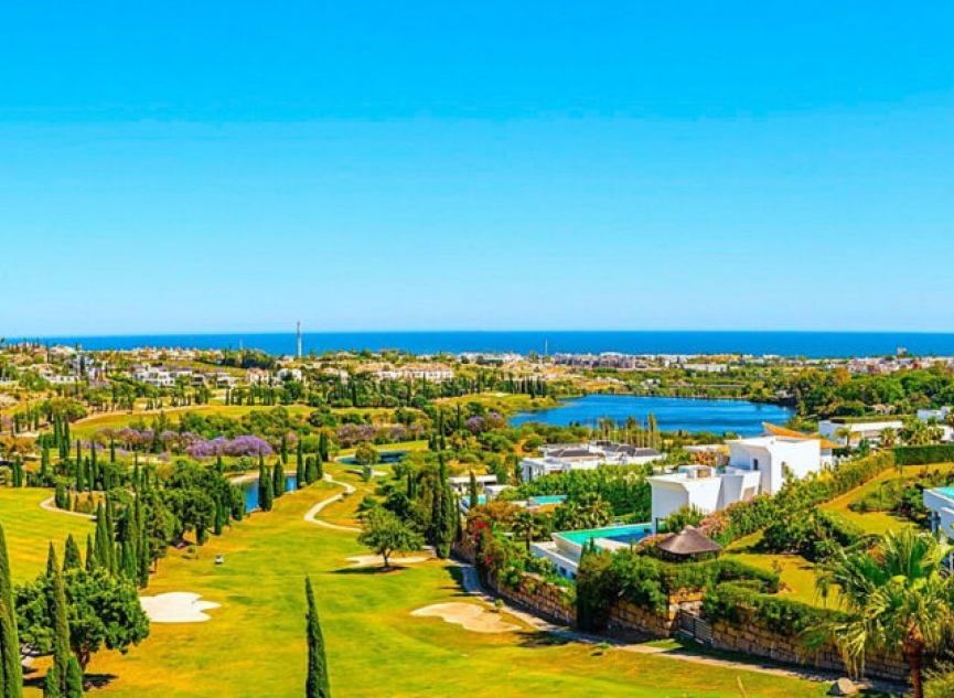 Resale - House -
Los Flamingos