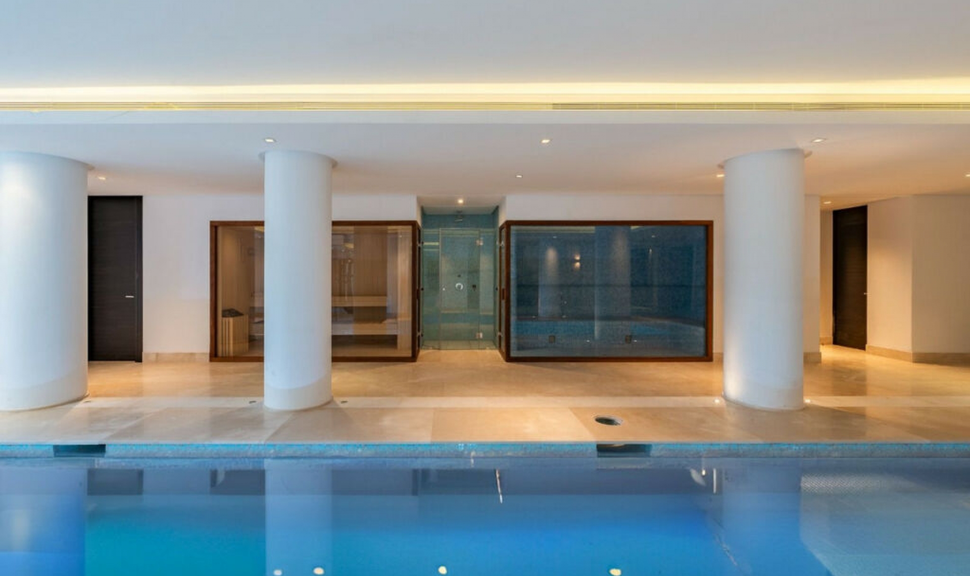 Resale - House -
Los Flamingos