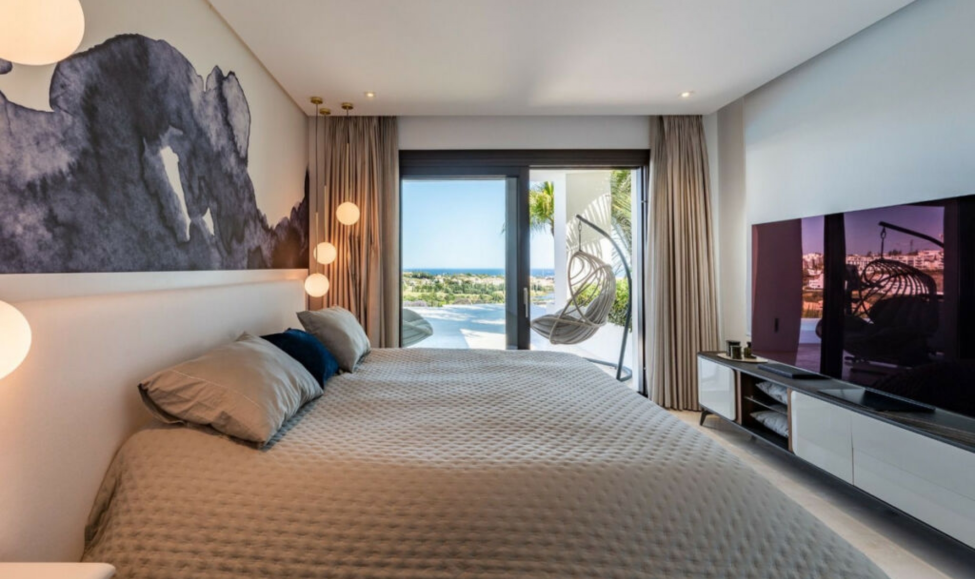 Resale - House -
Los Flamingos