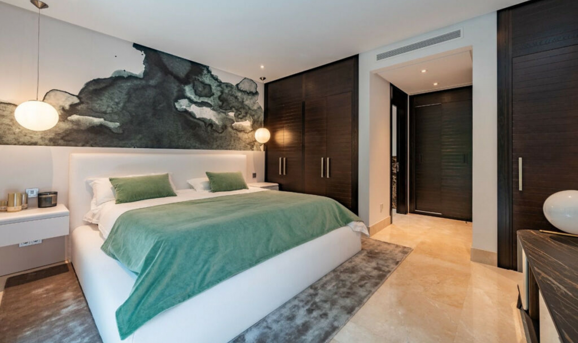 Resale - House -
Los Flamingos